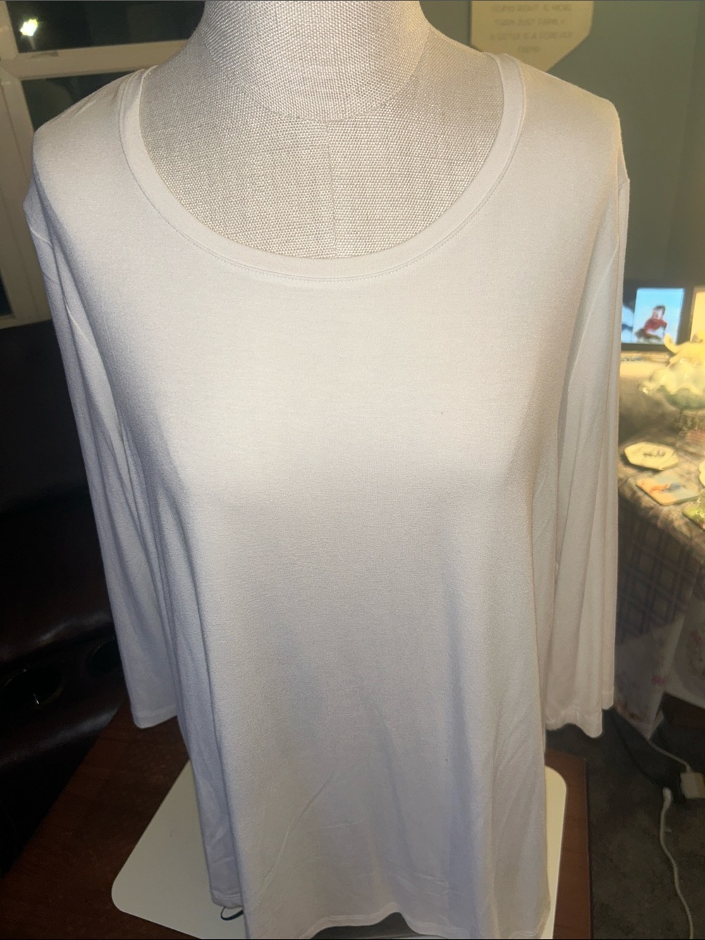 J M Collection Classic Women's White Long-Sleeve Scoop Neck Top very soft S-XL